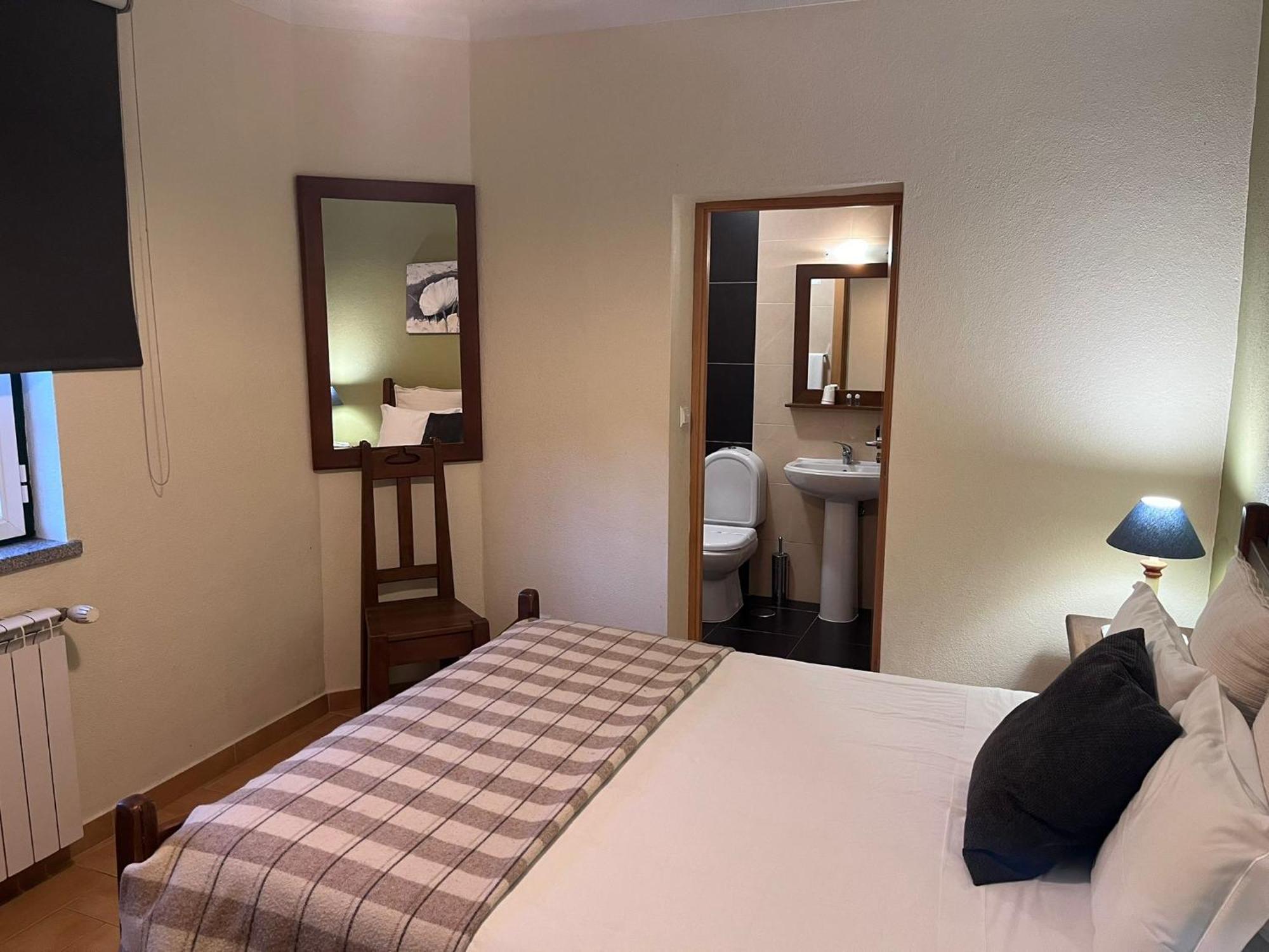 Hotel Casa Da Fonte Sagrada Loriga Esterno foto