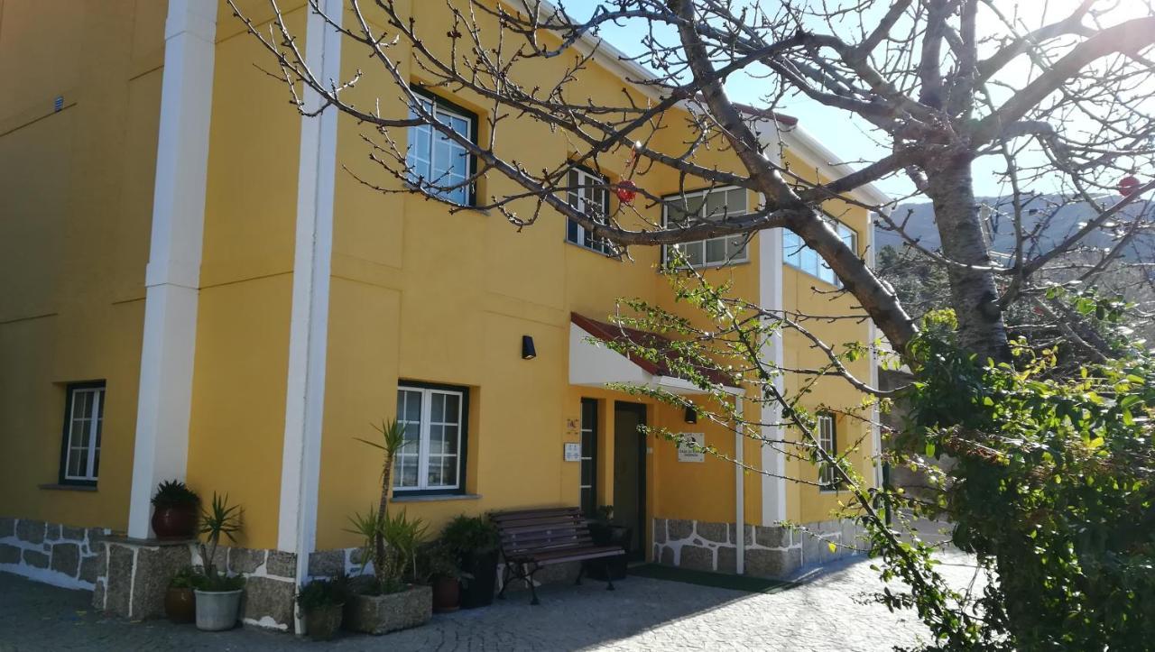 Hotel Casa Da Fonte Sagrada Loriga Esterno foto