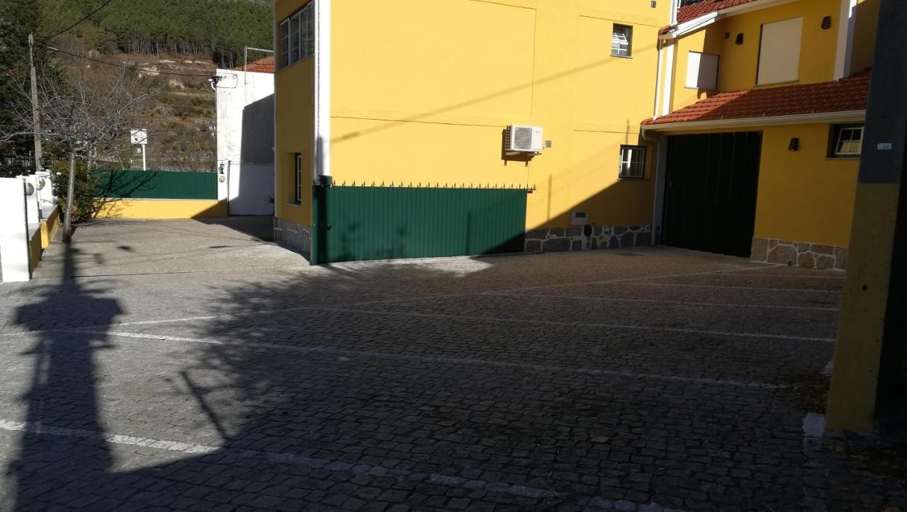 Hotel Casa Da Fonte Sagrada Loriga Esterno foto